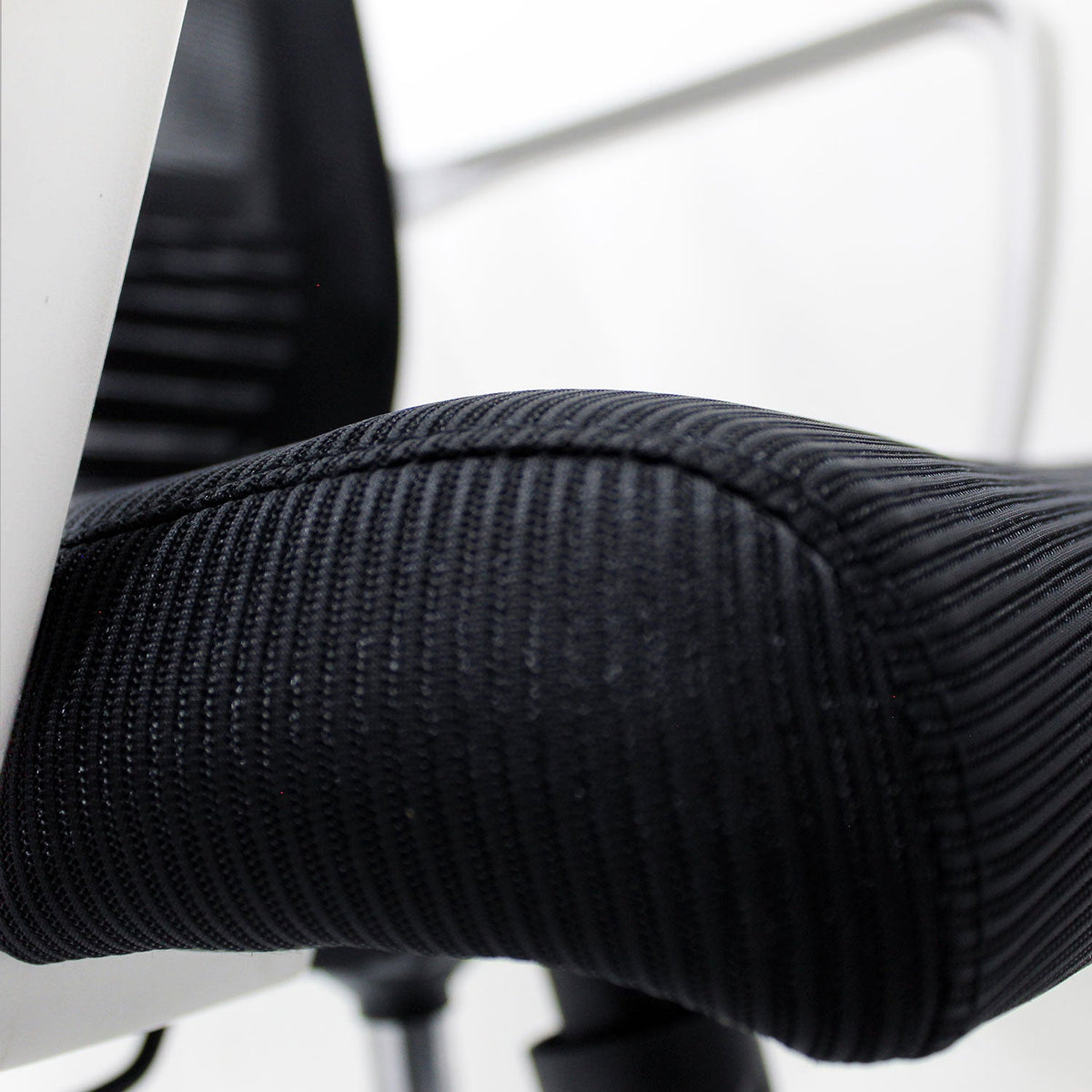 Silla Directiva Bessan 8373 Negra